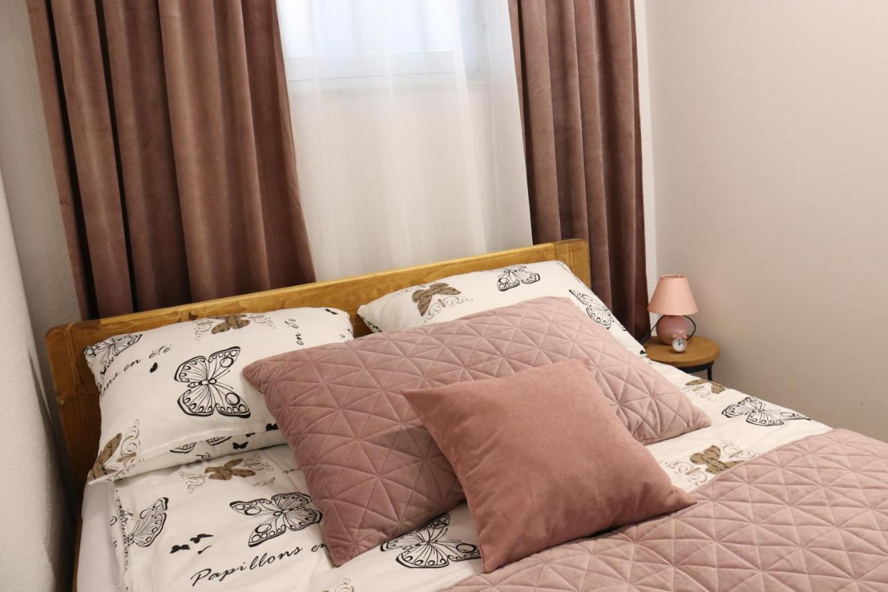 Apartman Eva 亚伊采 外观 照片